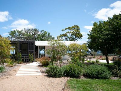 Red Hill Ridge – Luxury House and 2 Cottages