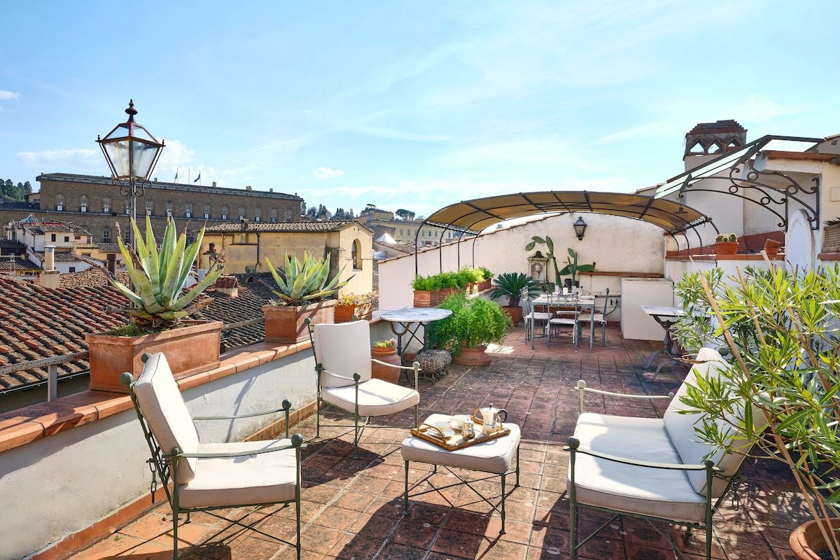 [Oltrarno Elegance] Hidden Gem with Florence Views gallery image 5