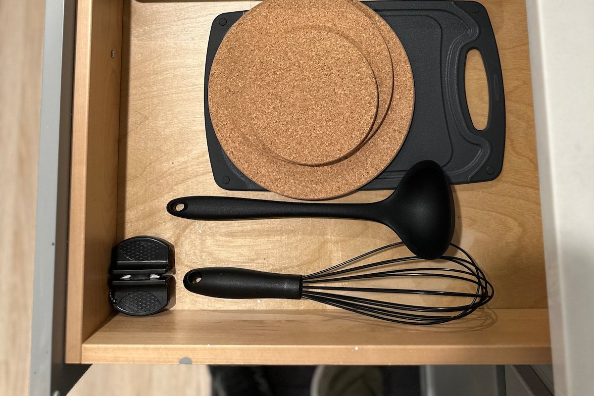 3BR 2.5BA Modern Condo gallery image 5