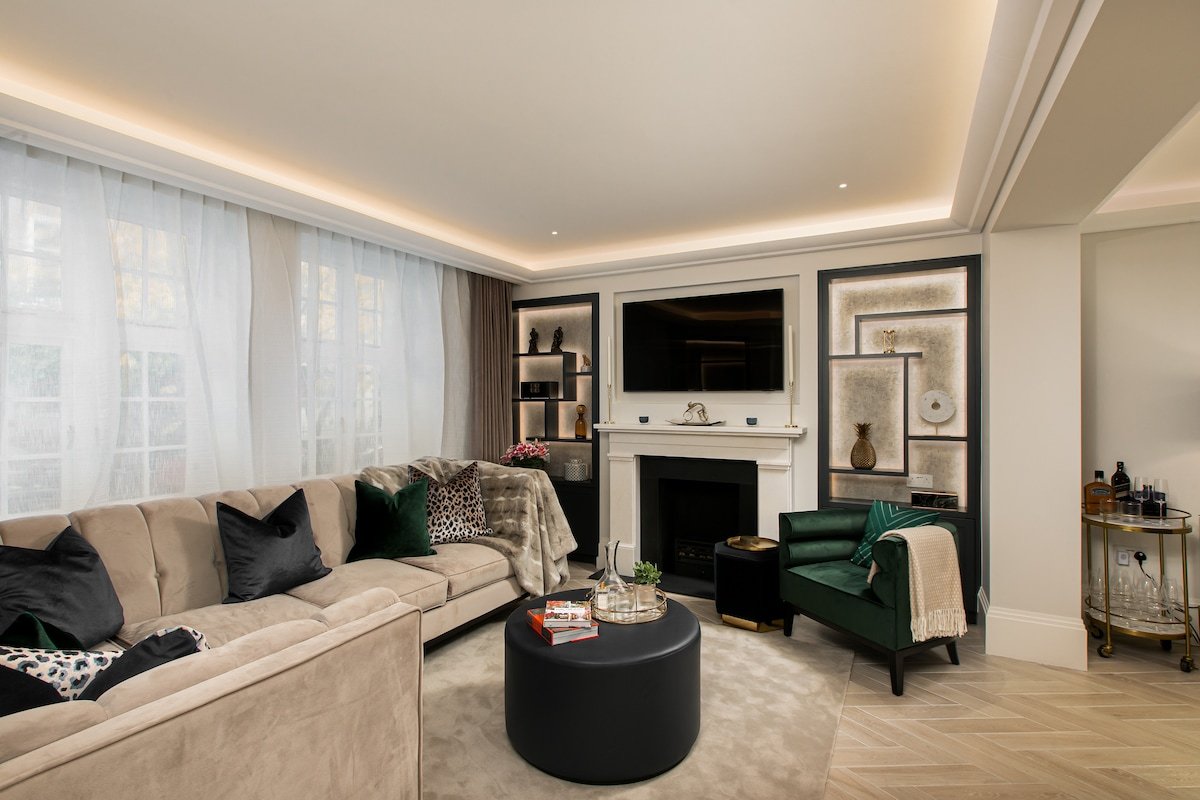 Luxurious 2 Bedroom Apartment | Central London gallery image 2