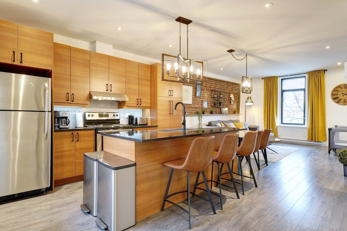 The Hip Chic Fusion – Artsy Saint-Denis | AC gallery image 4