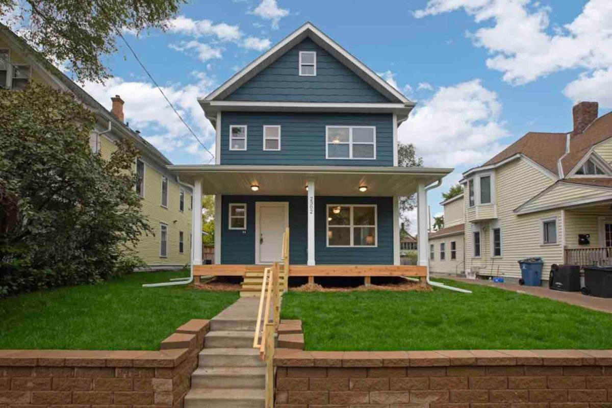 Big Blue New Build By Lux Life gallery image 2