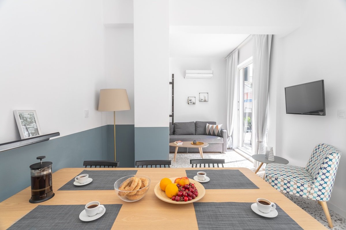 2BDR DESIGNER APT3 w/TERRACE&ROOF ACCESS ACROPOLIS gallery image 5