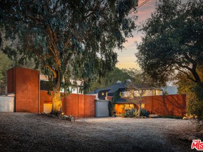 Stunning Architectural Combo: 3 Units Sleeps 13!