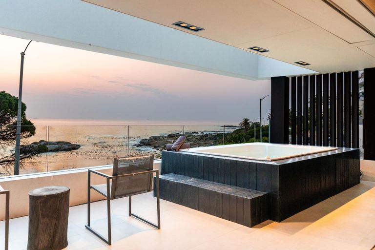 Sundowners featured image