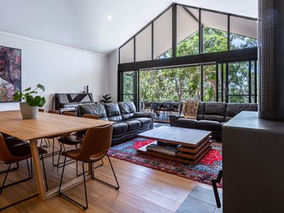 Gum Nuts – New House, family friendly & big groups