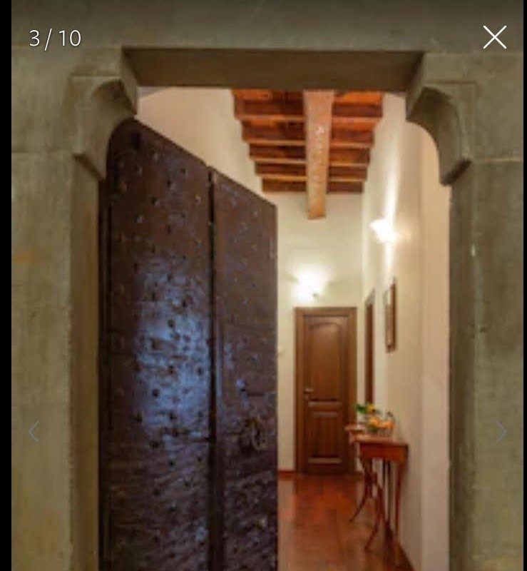 Ponte Vecchio | Oltrarno Ruby Flat gallery image 3