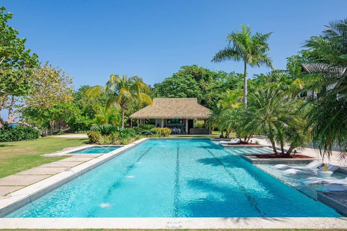 Canoe Cove gallery image 2