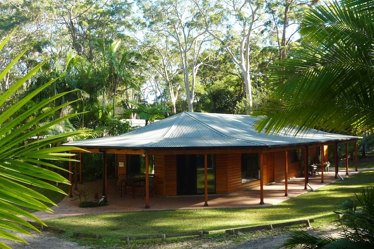 Oasis by South West Rocks 1&2* gallery image 2