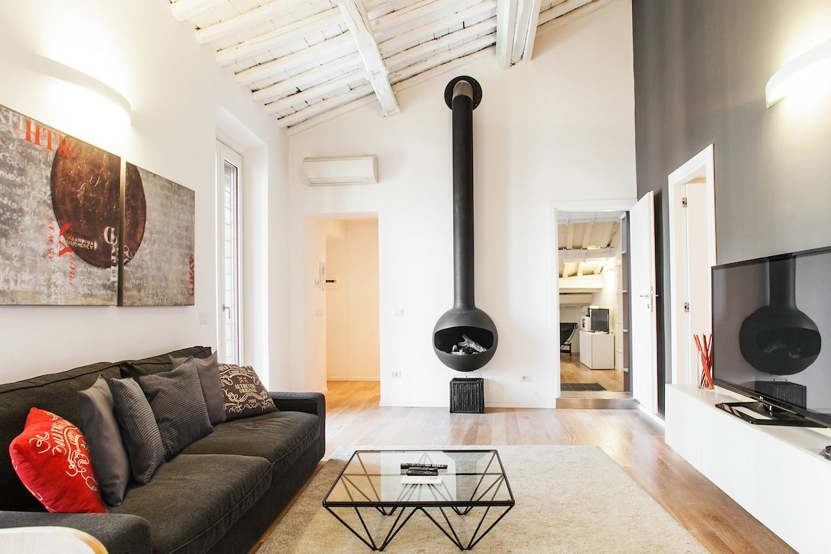 Spanish Steps Design Penthouse Private Terrace gallery image 2