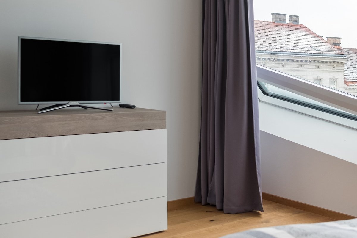 Wattgasse Penthouse with Panoramic Skyline 12 gallery image 5