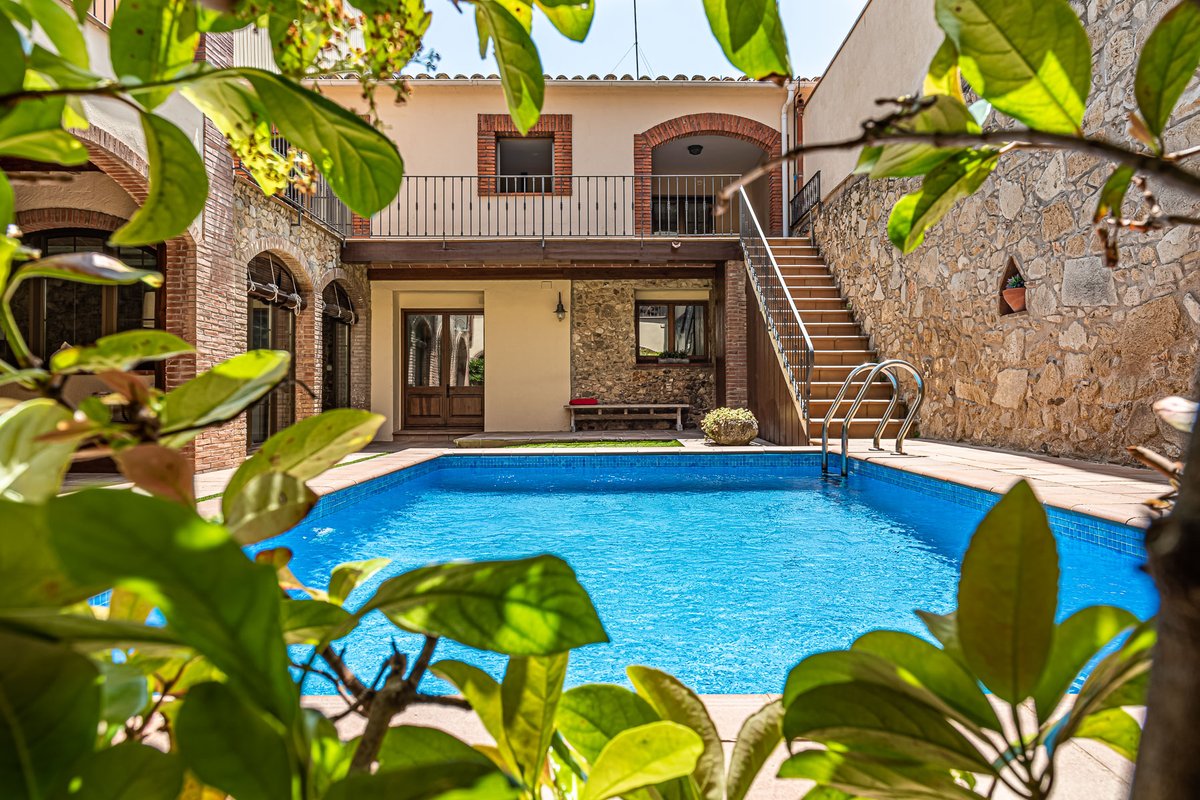 Exclusive! only 45 m. from the sandy beach