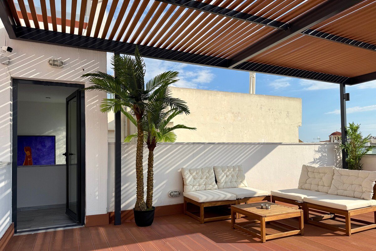 TH6 Four-Bedrooms Apartments with Rooftop Jacuzzi gallery image 4