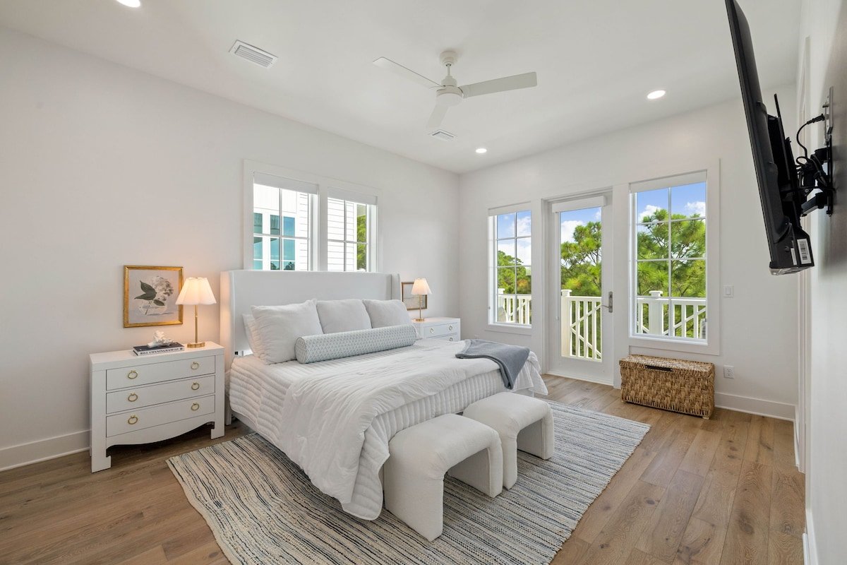 Sleeps 20! LakeFront! LSV, Pool,Walk 2 Beach, Pets gallery image 5