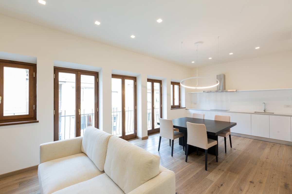 Ponte Vecchio Luxury Flat gallery image 2