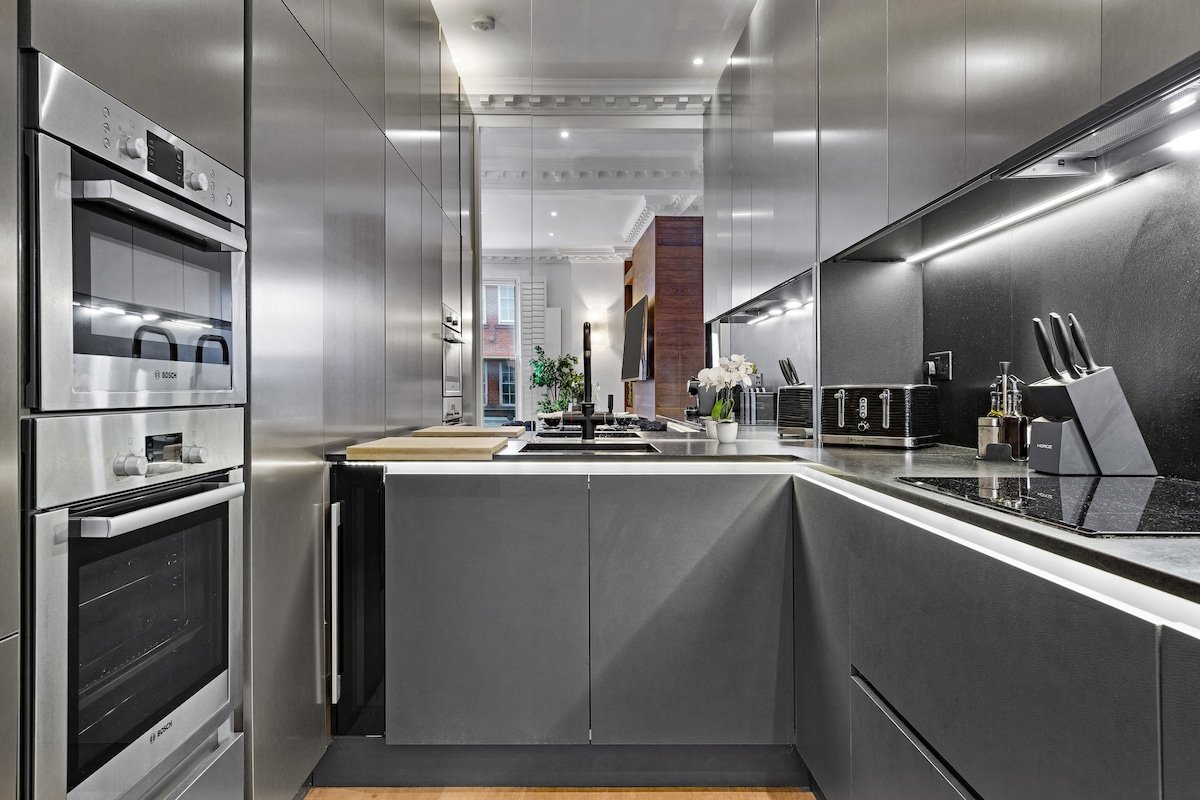 The King’s Road Collection gallery image 5