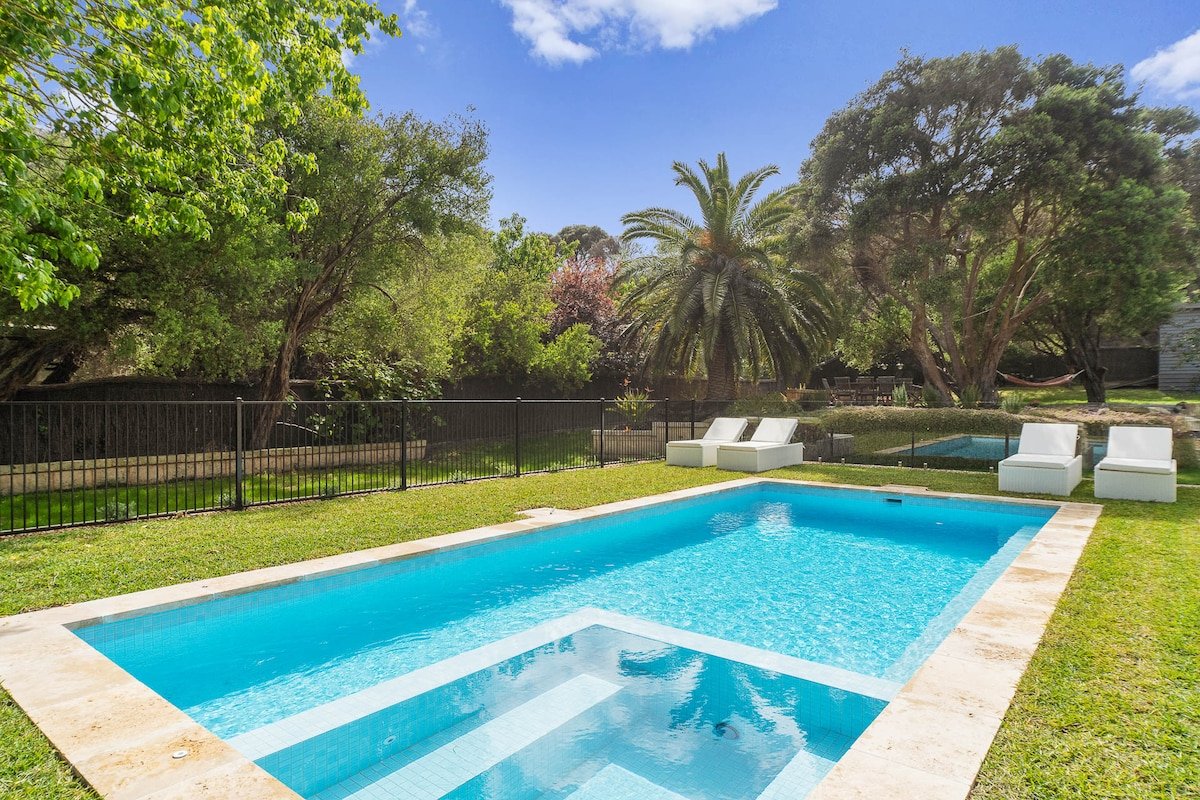 Villa Syrene -Pool and Spa Retreat gallery image 2