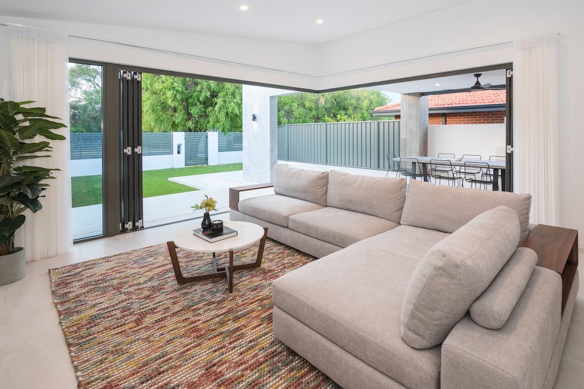 Marine Life—Coastal Retreat Near Busselton Jetty gallery image 4