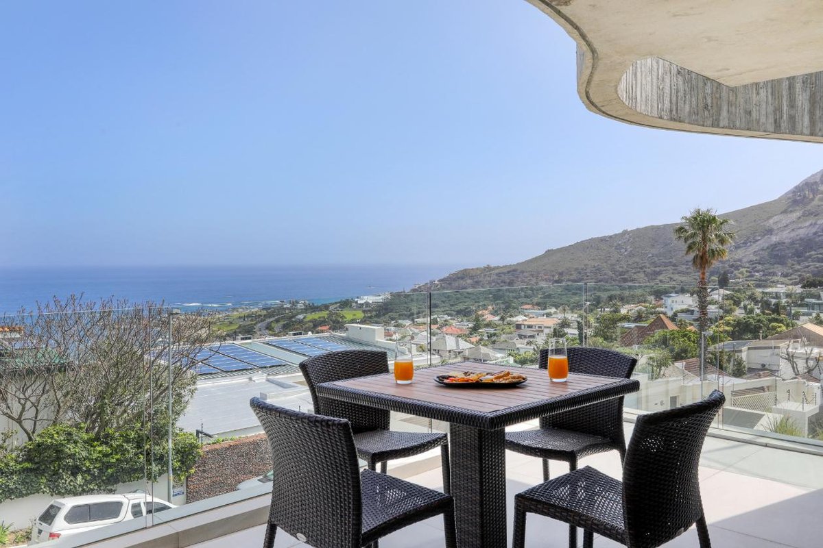 Vista Maris – Luxury Apt in Camps Bay with pool