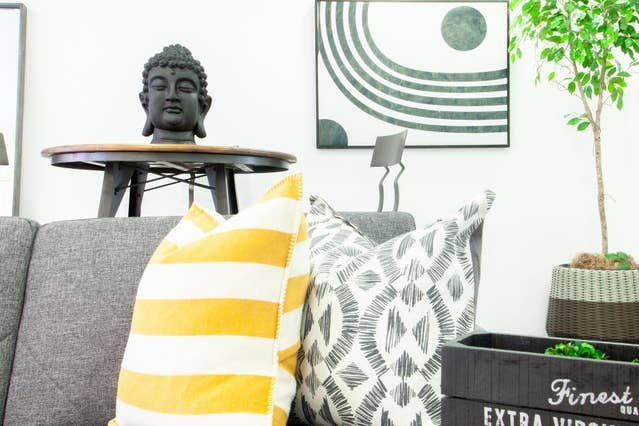 PRIME LOCATION ✯✯ 2 Separate Units ✯✯ ENTIRE FLOOR, 4-BRs! Walk to The White House & National Mall