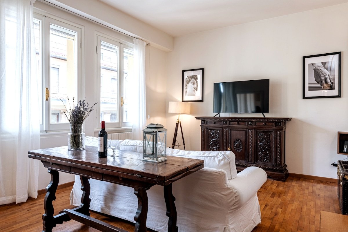 [Pontevecchio] Terrazzino con vista Duomo gallery image 2