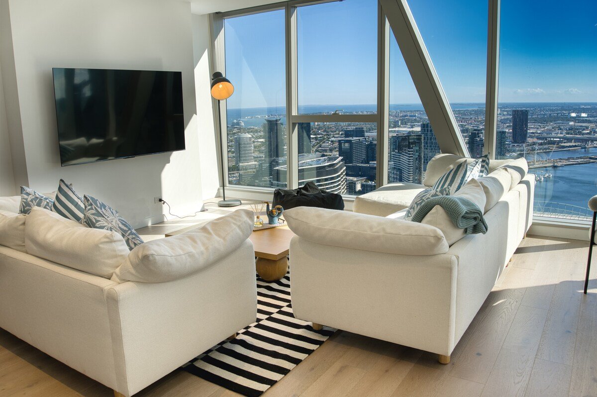 Lux and spacious 3BDRM l | Sub Pent | Ocean Views gallery image 3