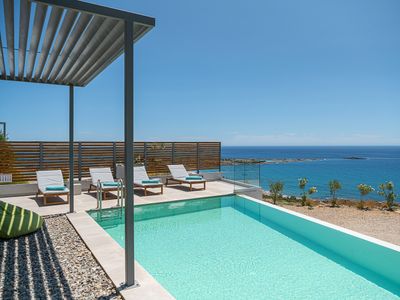 Krystallon West – Superb views, close to the beach