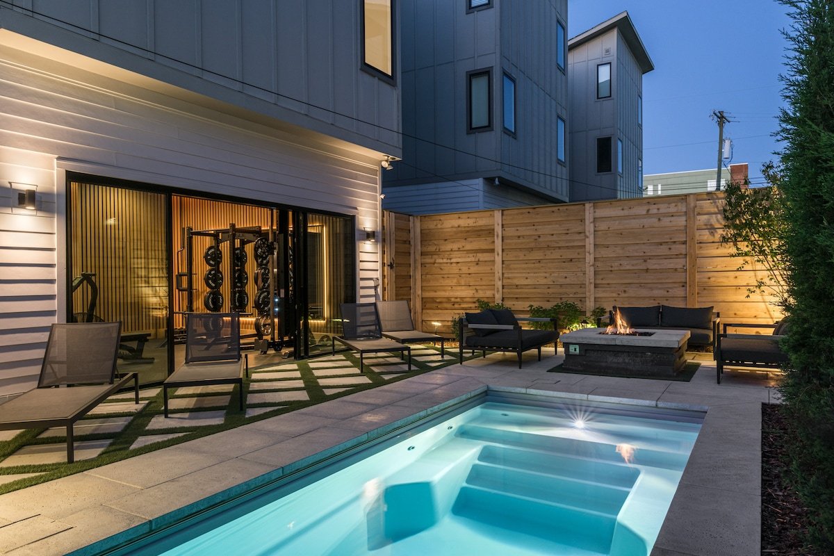 Sunny Modern Oasis • Pool, Hot Tub, FirePit, Grill gallery image 2