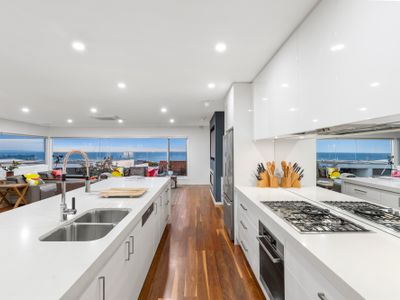 Luxury Beach Views on the Terrace sleeps 10