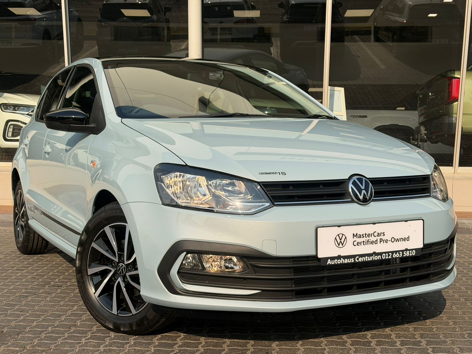 VOLKSWAGEN TRANSPORTER KOMBI 2.0TDi LIFE  for Sale in South Africa