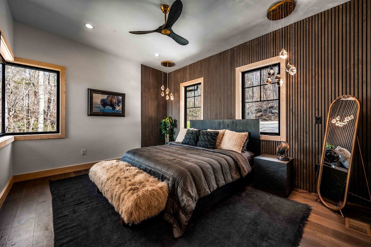 2025 Mtn Resort: A+ Location/ Views/ Privacy/ Pool gallery image 2