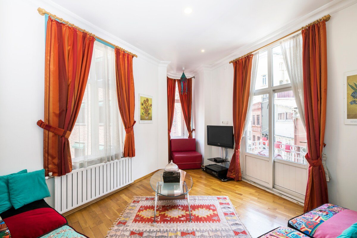 Anatolian BreeZe- 5AC- Central. In Galata Tower gallery image 3