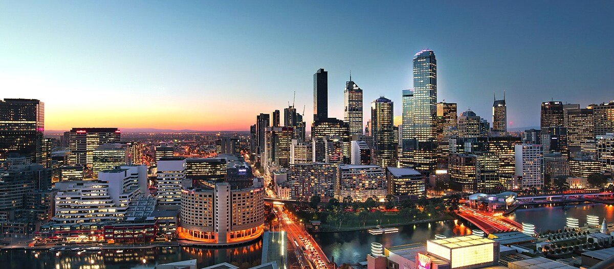 Amazing View 3 BR*2BTH*P APT in Heart of Southbank gallery image 2