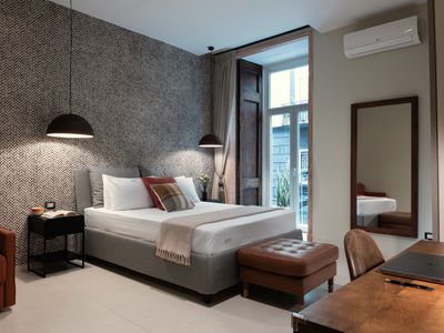 deluxe apartment (airbnb & vrbo)