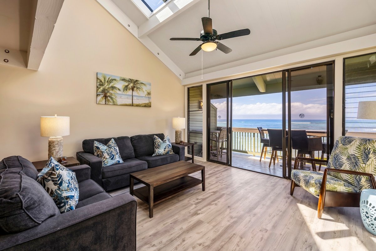 Oceanfront balcony w/ pool @ Kahana Outrigger 2B2 gallery image 2