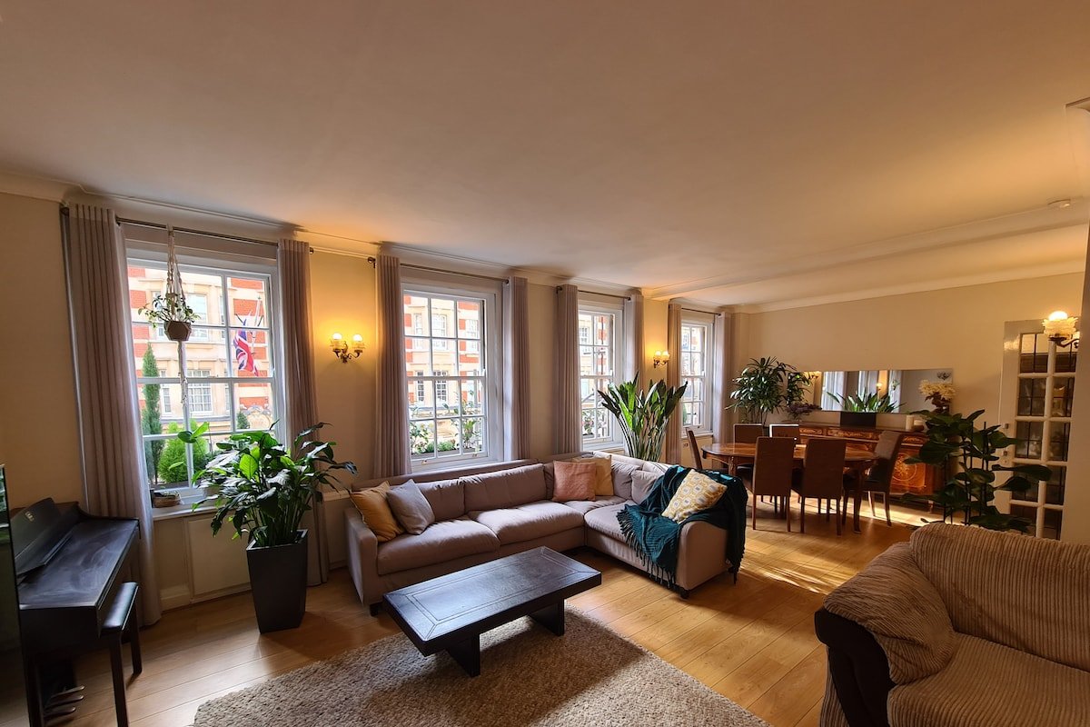 Spacious 4 BR apartment, in Marble Arch gallery image 2