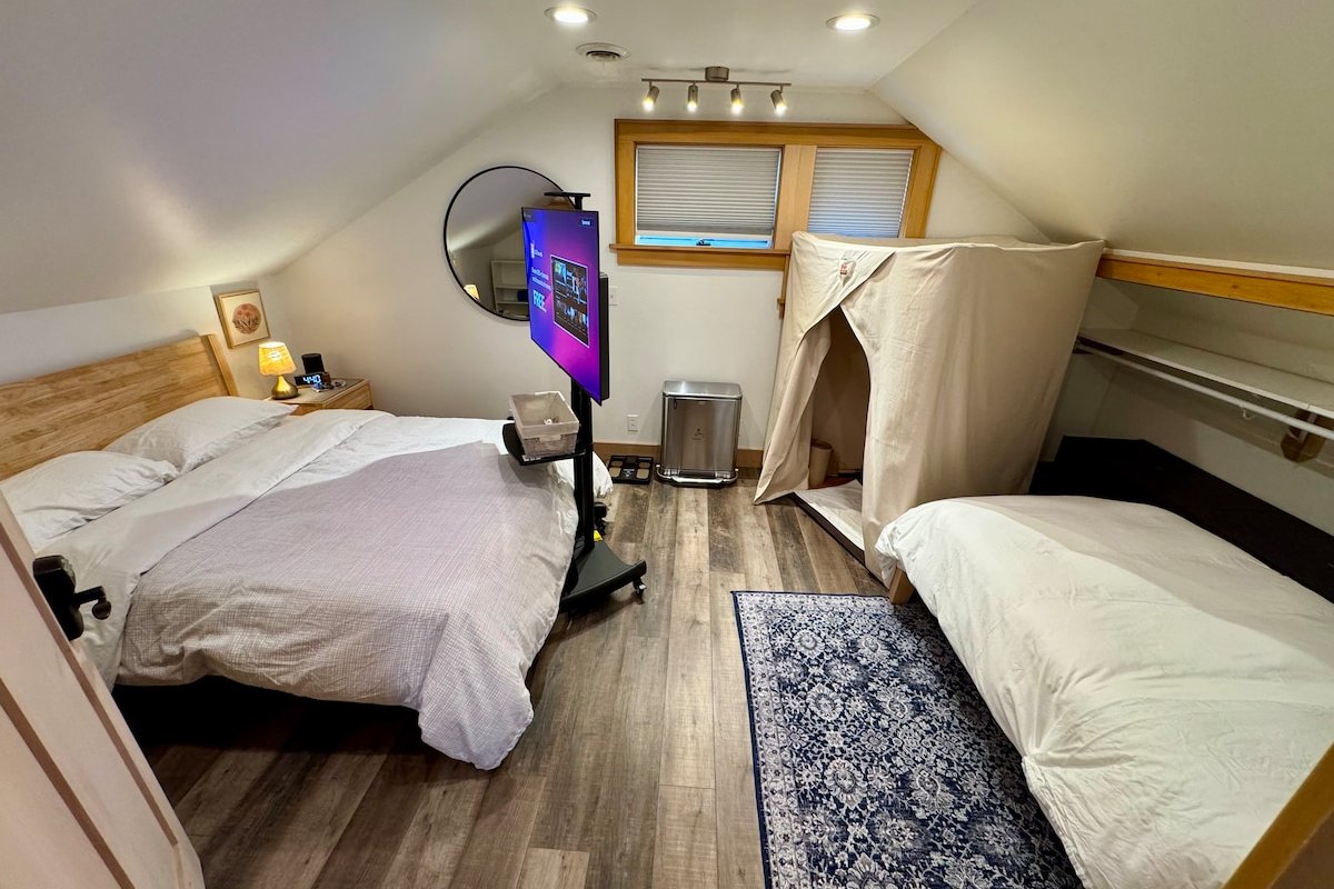 /zBig Blue Ranch 1962 SUNY Eagle Hill 4Beds 2Bath gallery image 4