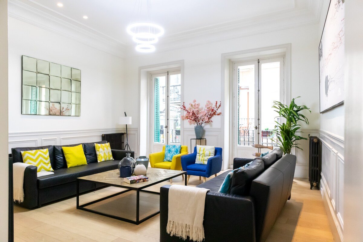 Chueca Gran Vía – 3 Bdrm 3 Bath gallery image 2