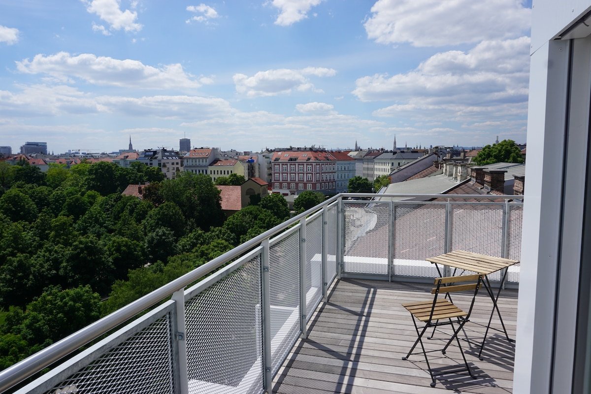 Penthouse 15 – Blick zum Riesenrad gallery image 3