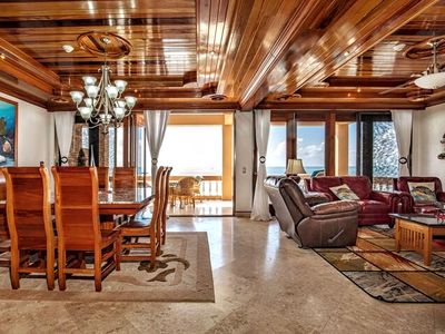 Sea Renity- Top Floor Luxury Condo (3BDR)