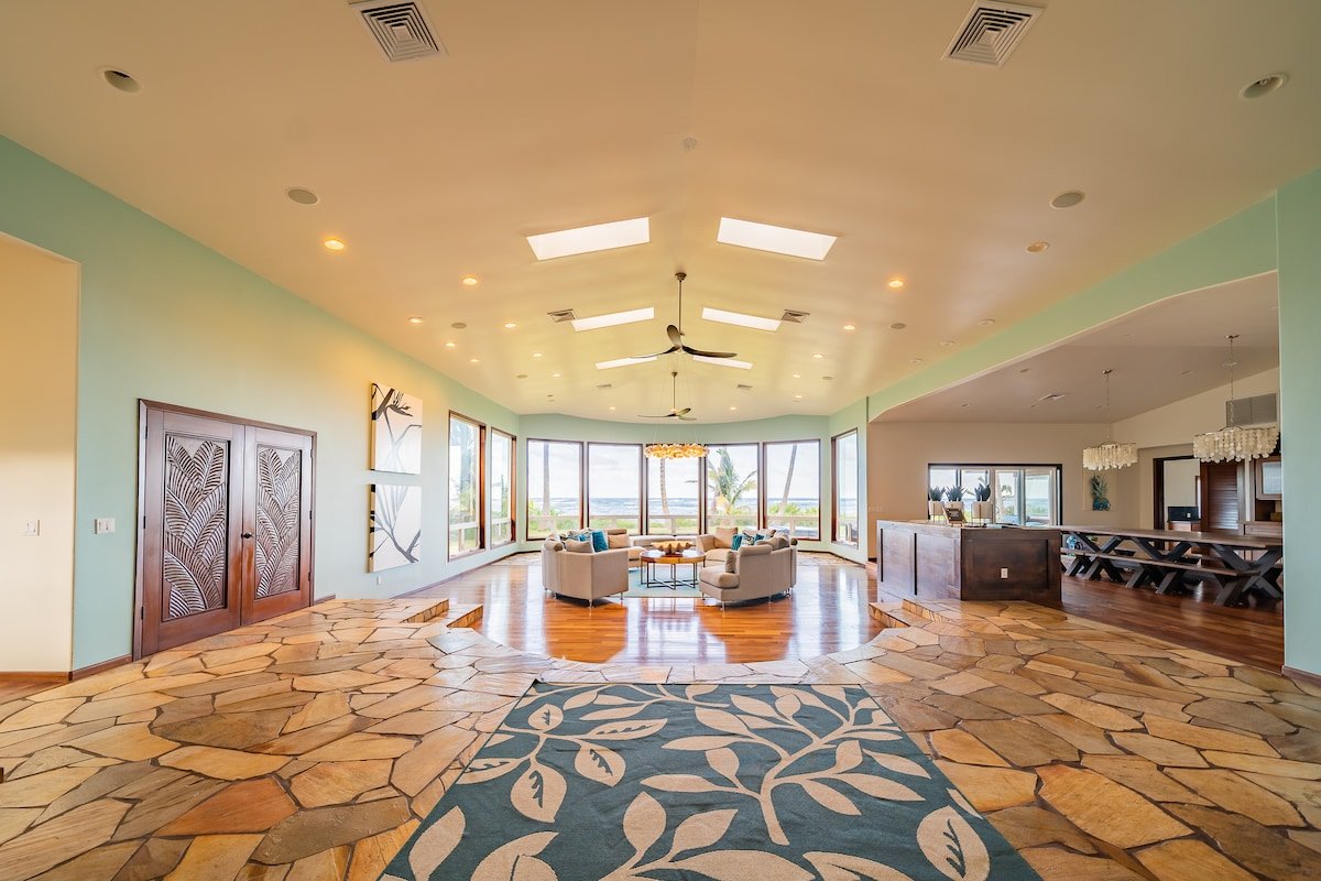 Beach Front Lux Home Sleeps 18, AC, Hot Tub gallery image 5