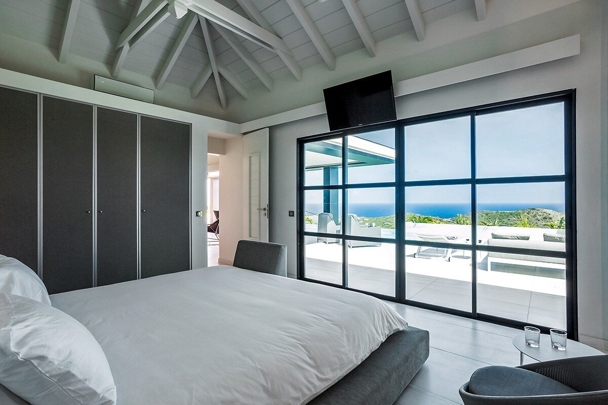 Rose Dog gallery image 3