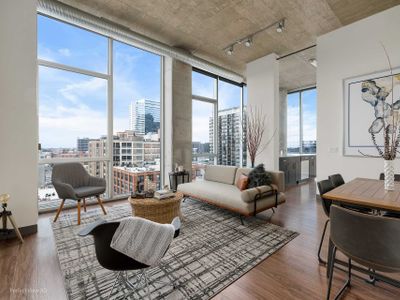 Top Floor Views + Central Comfort
