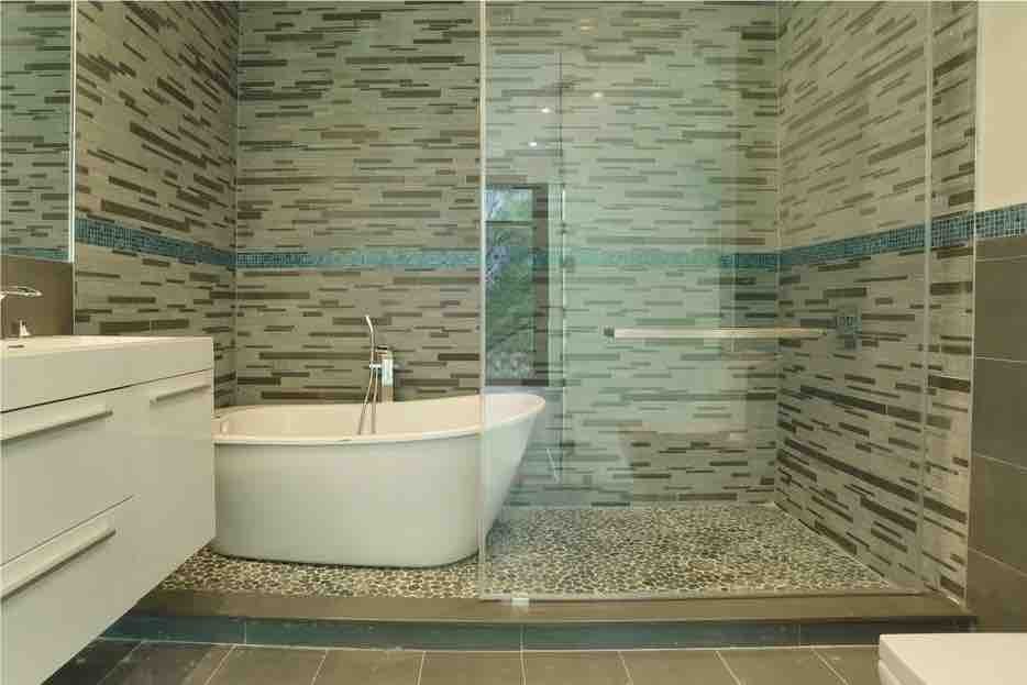 Modern Luxury Living in Historic Brooklyn gallery image 5