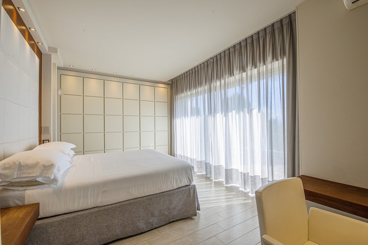 Villa Sorrento gallery image 3