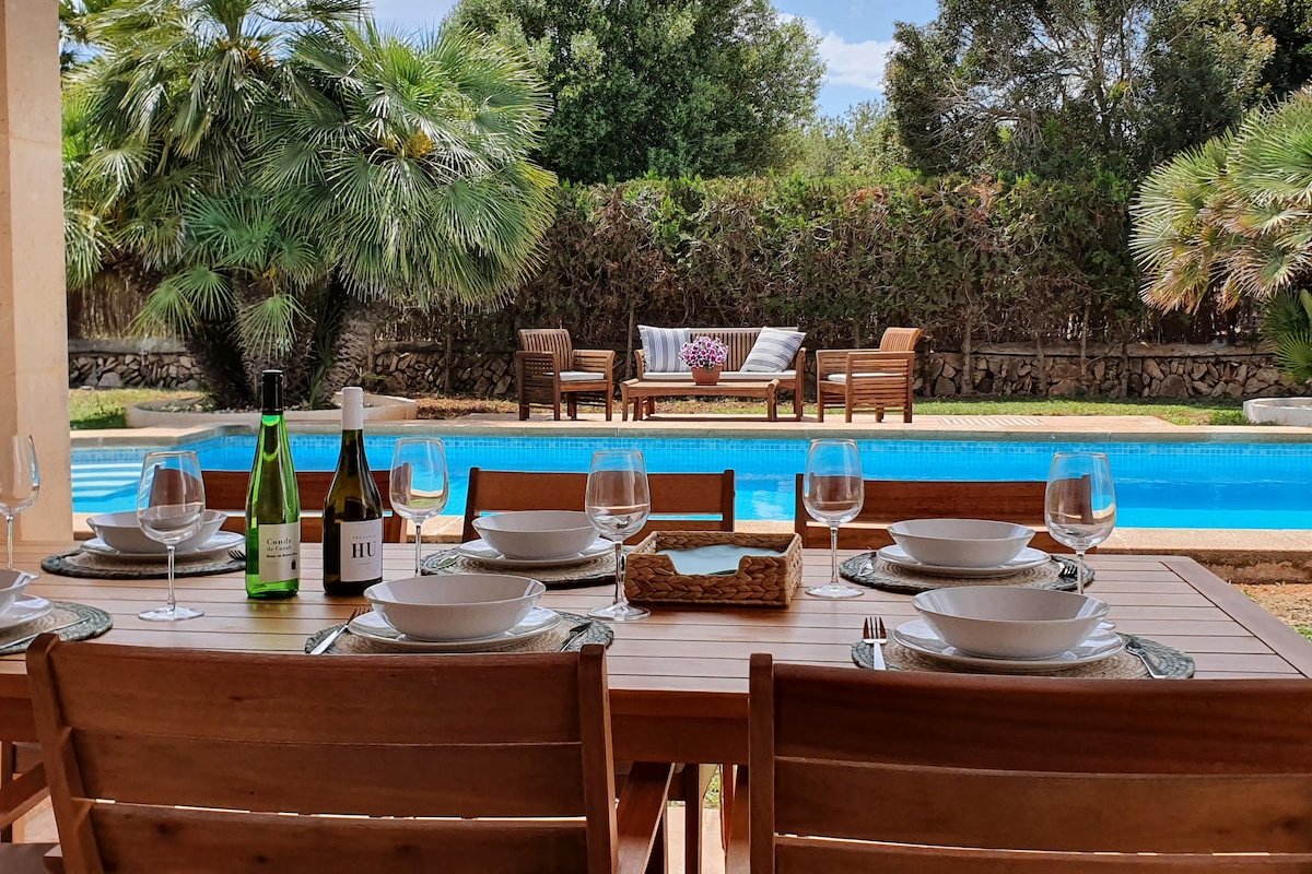 Villa en Cala D’or con piscina amplio jardin 8 pax gallery image 5