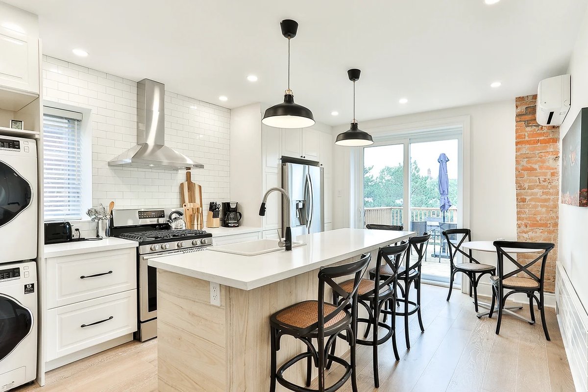 Eclectic 2 story Ossington | Hot Tub | Downtown