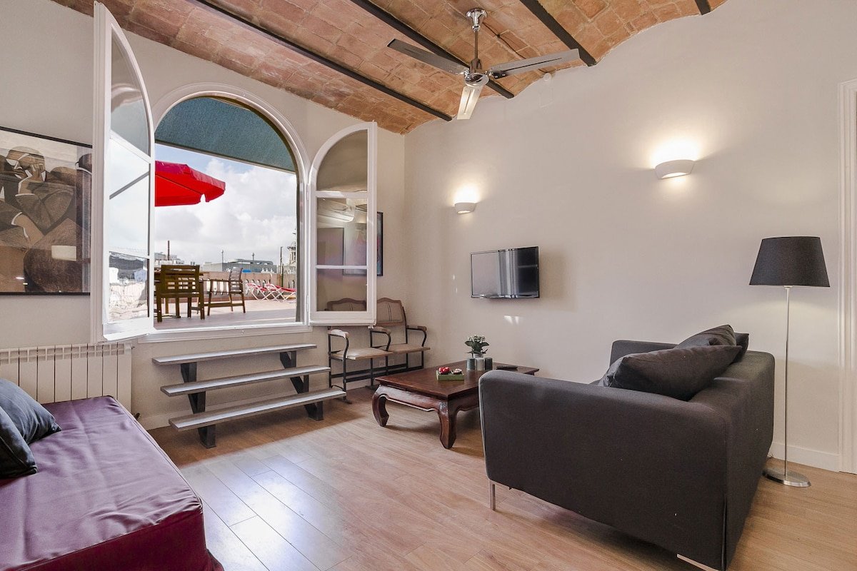 Penthouse apartment with terrace in Pau Claris gallery image 4