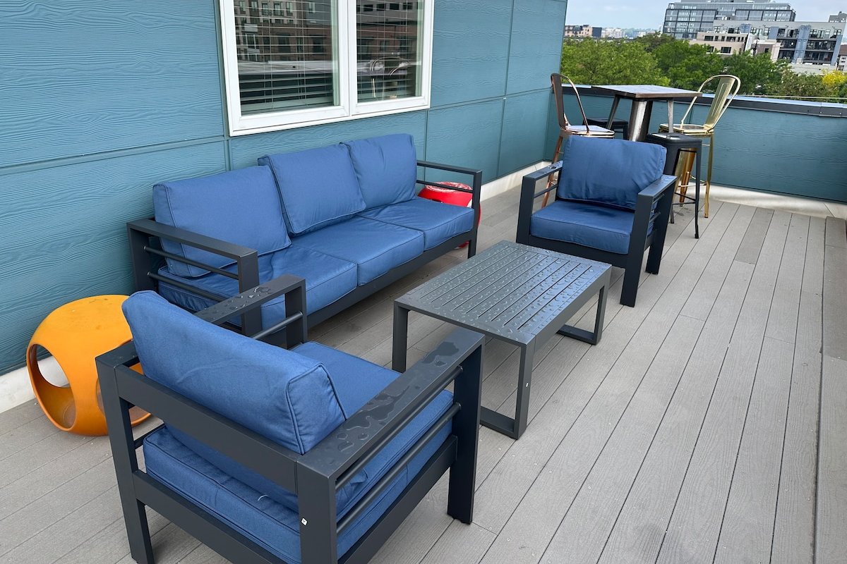 Luxury RiNo Townhome-Art District Gem-w/pvt garage gallery image 5