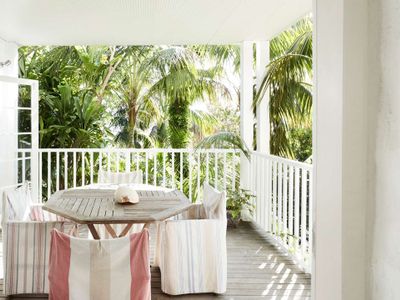 Stonehouse Garden Apartment by Contemporary Hotels